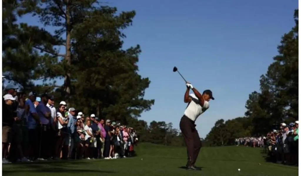 Masters Preparing For Eclipse, Tiger Performs Well
