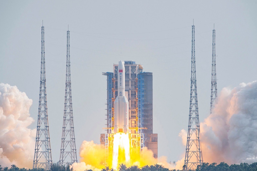 China Sends Long March-5 Spacecraft to the Dark Side of the Moon