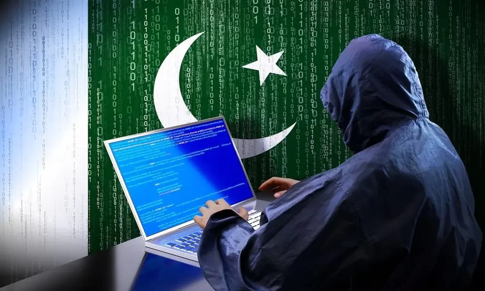 Pakistani Government Plans New Legislation to Tackle Digital Rights and Fake News