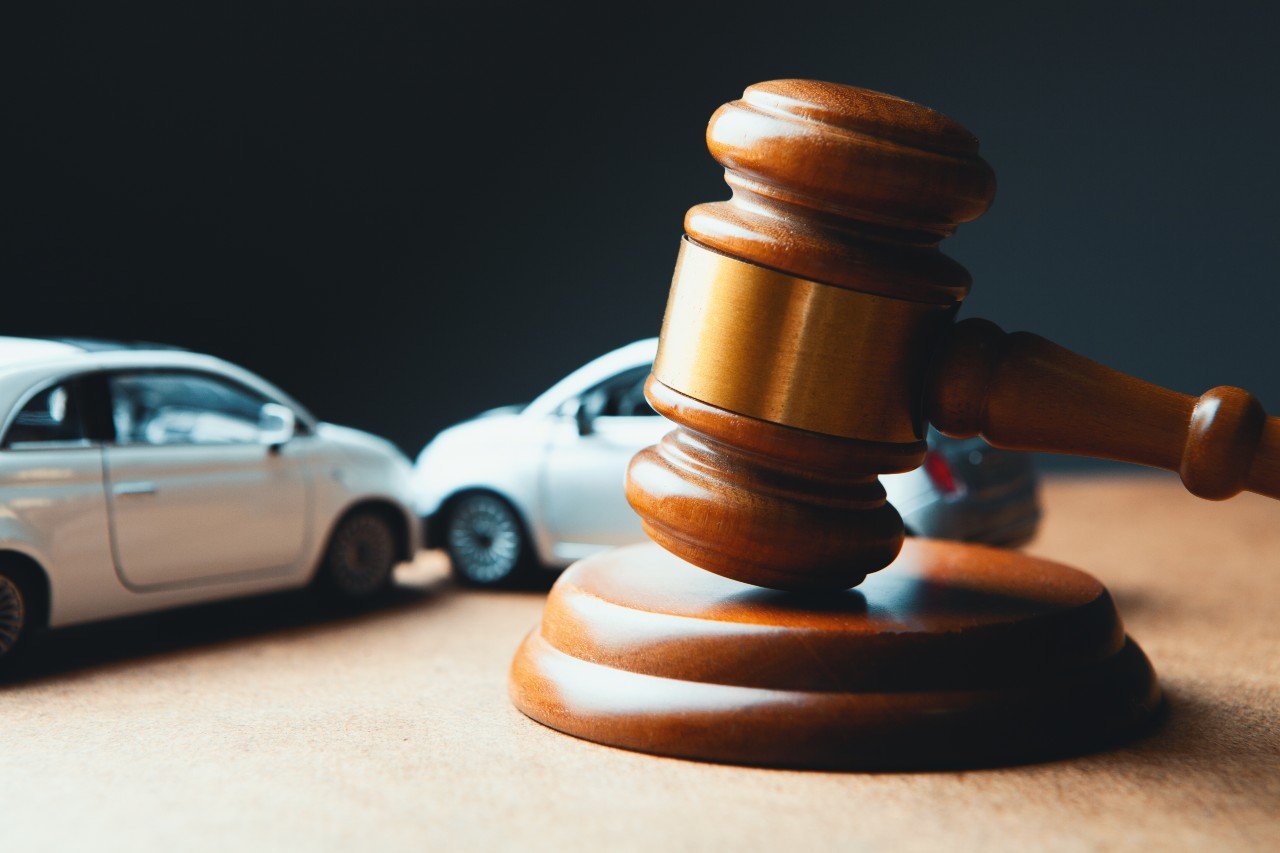 8 Key Steps to Choosing the Right Motor Vehicle Lawyer for Your Case