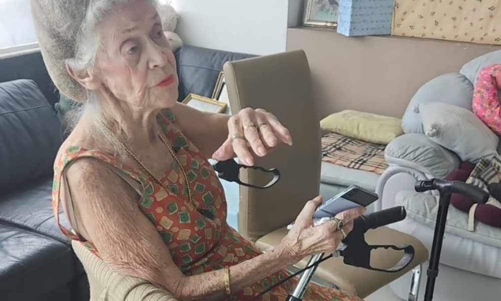 British Woman, 87 Expresses Regret Moving to Thailand