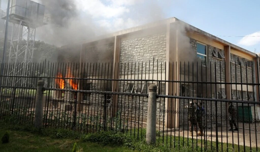 Kenya parliament on Fire as Police Shot at Protestors, Several Dead