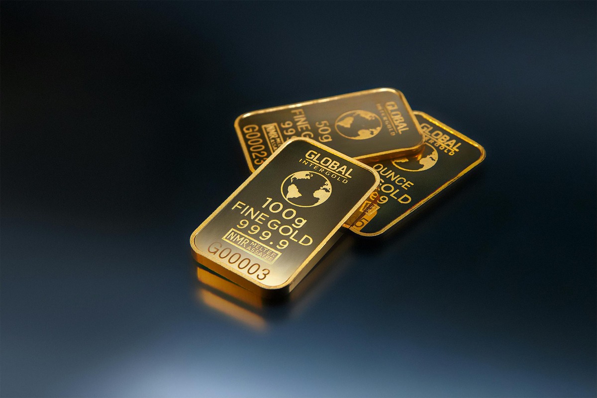 The Ultimate Guide to Investing in Gold: Why a Safe Deposit Box in Singapore is Essential